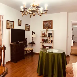 Vivienda Familiar En El Centro De Apartamento